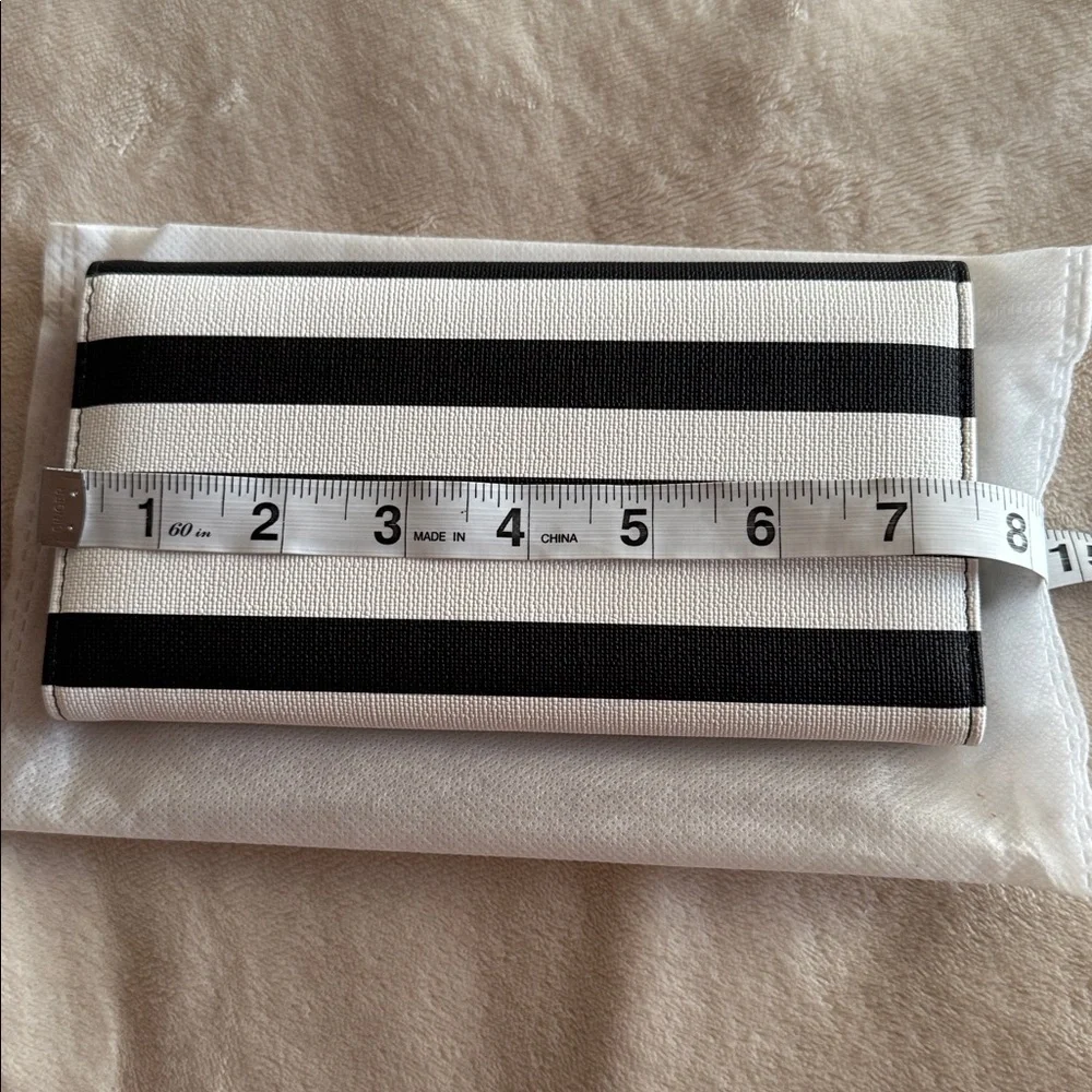 KUT FROM THE KLOTH Black/White Card Holder